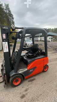 4-wiel elektrische heftrucks 2017  Linde E16P-02 (8)