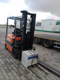 Chariots électriques à 4 roues - Toyota FBMF25 (2)