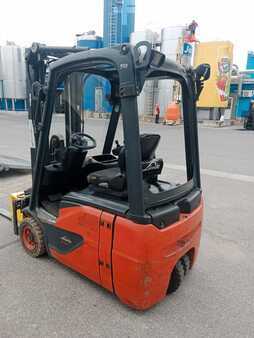 3-wiel elektrische heftrucks - Linde E16C-02 (1)
