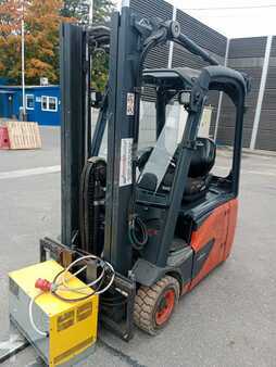 3-wiel elektrische heftrucks - Linde E16C-02 (4)