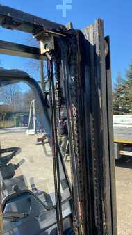 Chariots élévateurs GPL 2008  Toyota 02-7FGF30 (4)