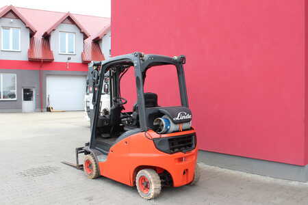 Empilhador a gás 2009  Linde H14T-01 (2)