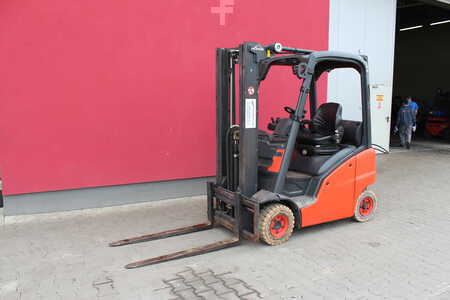 Empilhador a gás 2009  Linde H14T-01 (4)