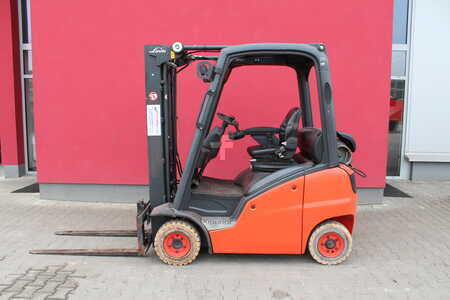 Empilhador a gás 2009  Linde H14T-01 (8)