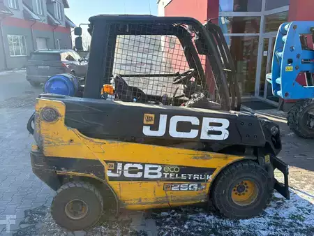 Gázüzemű targoncák 2011  JCB TLT25 G (5)