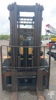 LPG Forklifts - CAT Lift Trucks GP40K (2)