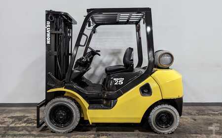 Diesel Forklifts 2013  Komatsu FG25T-16 (1)