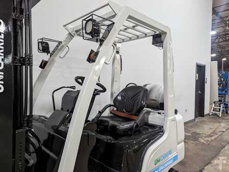 Propane Forklifts 2015  Unicarriers MP1F1A20V (8)