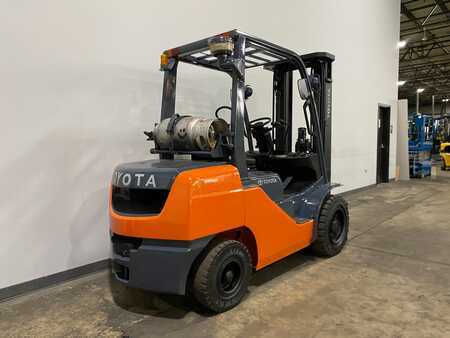 Propane Forklifts 2011  Toyota 8FGU30 (6)