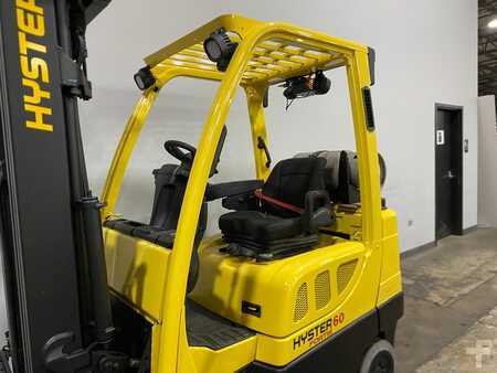 Propane Forklifts 2017  Hyster S60FT (7)
