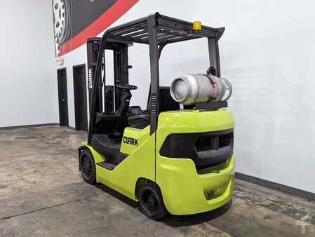 Propane Forklifts 2018  Clark S25CL (3)