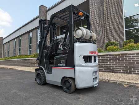 Diesel Forklifts 2004  Nissan MCP1F1A15LV (3)