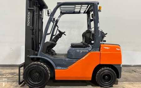 Gázüzemű targoncák 2017  CAT Lift Trucks 2C6000 (11)