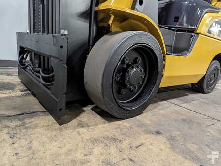 Propane Forklifts 2017  CAT Lift Trucks 2C6000 (7)