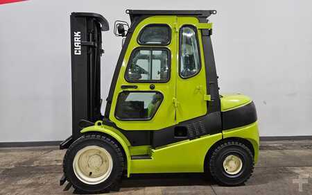 Diesel Forklifts 2016  Clark C30D (1)
