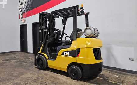 Propane Forklifts 2015  CAT Lift Trucks 2C6000 (2)