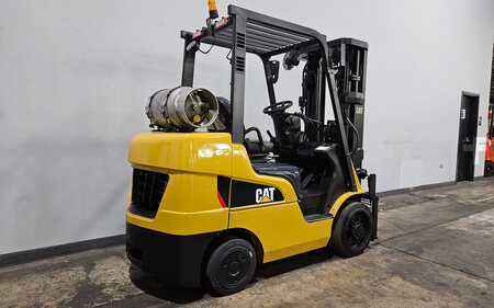 Propane Forklifts 2015  CAT Lift Trucks 2C6000 (3)