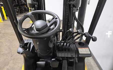 Propane Forklifts 2015  CAT Lift Trucks 2C6000 (9)