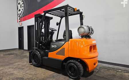 Carretilla elevadora GLP 2014  Doosan G30P-5 (2)