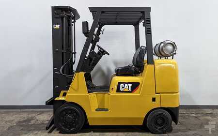 Chariot élévateur gaz 2019  CAT Lift Trucks GC35K (1)