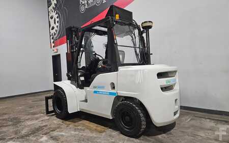 Diesel Forklifts 2016  Unicarriers PFD100 (2)