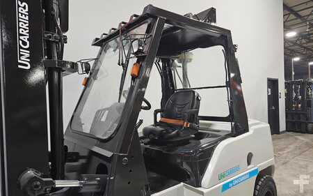 Diesel Forklifts 2016  Unicarriers PFD100 (6)