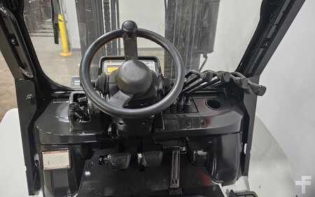 Diesel Forklifts 2016  Unicarriers PFD100 (8)