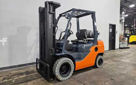 Propane Forklifts 2015  Toyota 8FGU25 (6)