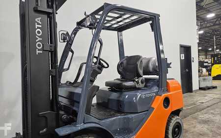 Propane Forklifts 2015  Toyota 8FGU25 (7)