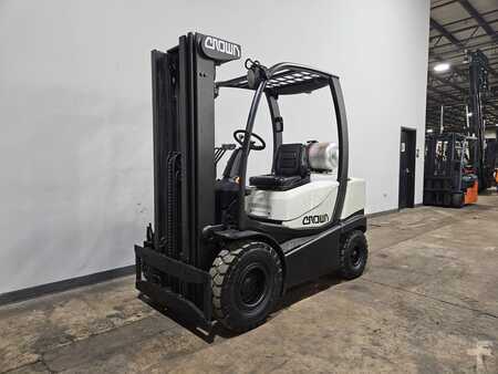 Propane Forklifts 2012  Crown C5 (2)