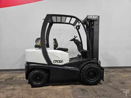 Propane Forklifts 2012  Crown C5 (5)