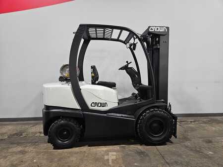 Propane Forklifts 2012  Crown C5 (5)