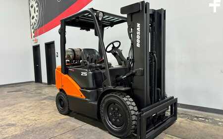 Carretilla elevadora GLP 2017  Doosan G25N-7 (5)