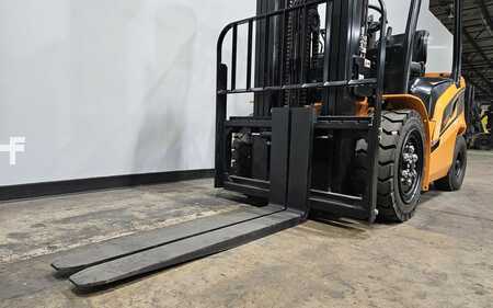 Carretilla elevadora diésel - Viper FD35F (18)