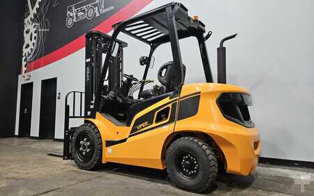 Carretilla elevadora diésel - Viper FD35F (2)