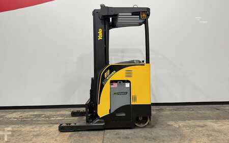 Reach Trucks 2018  Yale NR045EB (1)