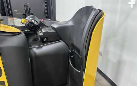 Reach Trucks 2018  Yale NR045EB (11)