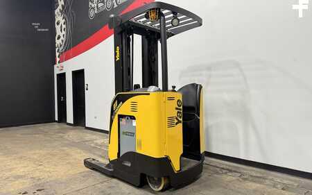 Reach Trucks 2018  Yale NR045EB (2)