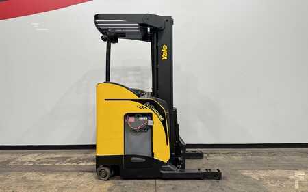 Reach Trucks 2018  Yale NR045EB (5)