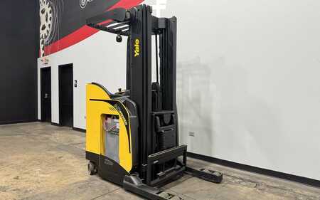 Reach Trucks 2018  Yale NR045EB (6)