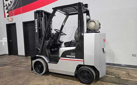 Propane Forklifts 2009  Nissan CF80 (2)