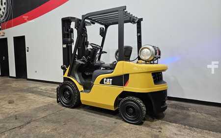 Propane Forklifts 2014  CAT Lift Trucks 2P5000 (2)