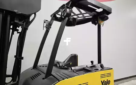 Reach Trucks 2017  Yale ESC040AD (10)