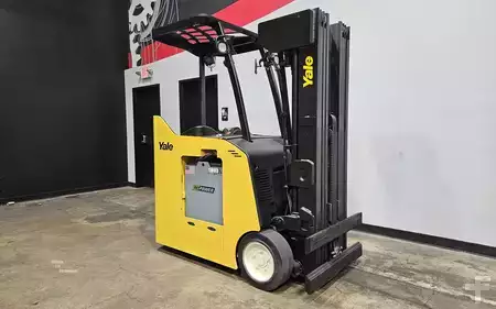 Reach Trucks 2017  Yale ESC040AD (6)