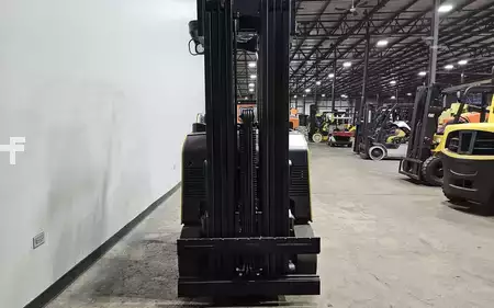 Reach Trucks 2017  Yale ESC040AD (7)