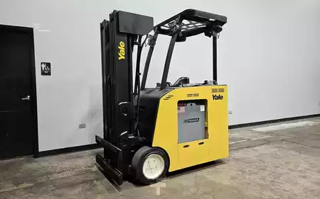 Reach Trucks 2017  Yale ESC040AD (8)