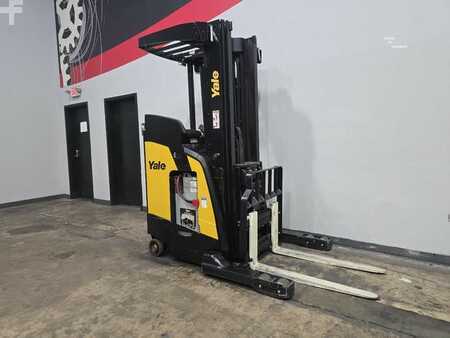 Carretilla retráctil 2022  Yale NR035DC (6)