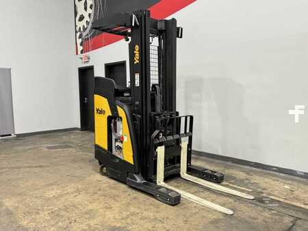 Carretilla retráctil 2022  Yale NR035DC (6)