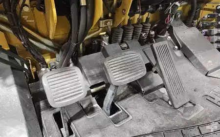 Propane Forklifts 2021  CAT Lift Trucks GC55K (17)