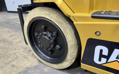4 Wheels 2016  CAT Lift Trucks EC25N (15)